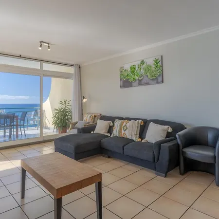 Charming Penthouse In Pestana 푼샬