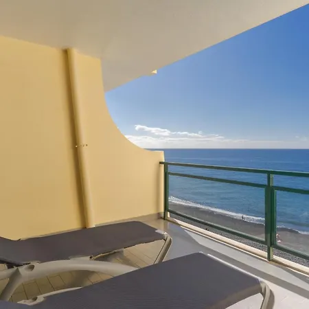 아파트 Charming Penthouse In Pestana 푼샬