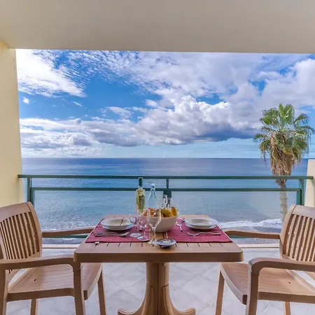 Charming Penthouse In Pestana * Φουνκάλ