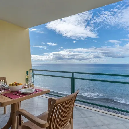 Charming Penthouse In Pestana