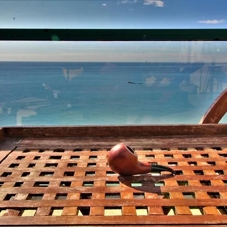 Charming Penthouse In Pestana 아파트
